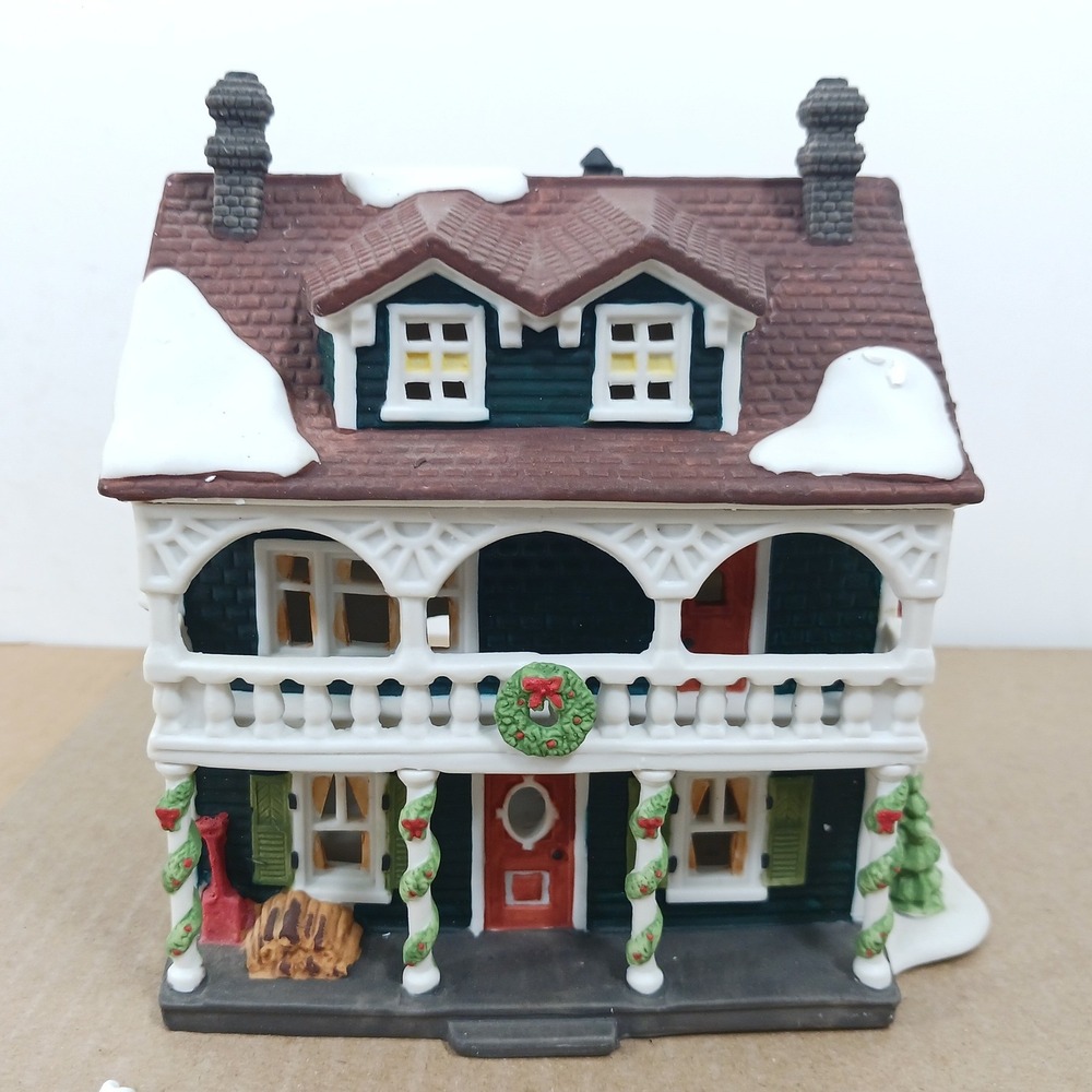 Dept 56 New England Village Captain's Cottage 5947-1 Heritage Village 1990 House